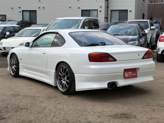 シルビア2.0 オーテックバージョン　6速MT　社外ハンドル　社外アルミホイール　社外エアロ　社外マフラー　パワステ　パワーウィンドウ　社外ナビ　エアコン　革シート 2WD 2000