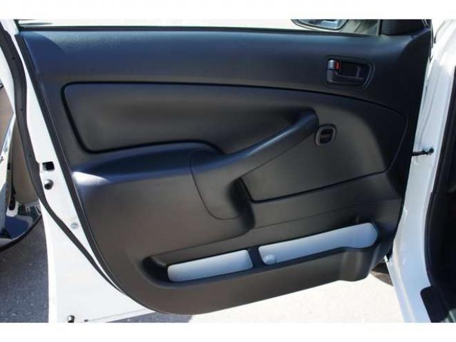 プロボックスバン1.5 F 4WD　走行500キロ　衝突軽減システム　純正LEDフォグ　電動格納ドアミラー オートライト 前後PW　ルームミラー内蔵Bカメラ　ドラレコ　Bluetooth&フルセグナビ 下廻防錆加工 フロアマット　ドアバイザー 社外14インチAW 1500