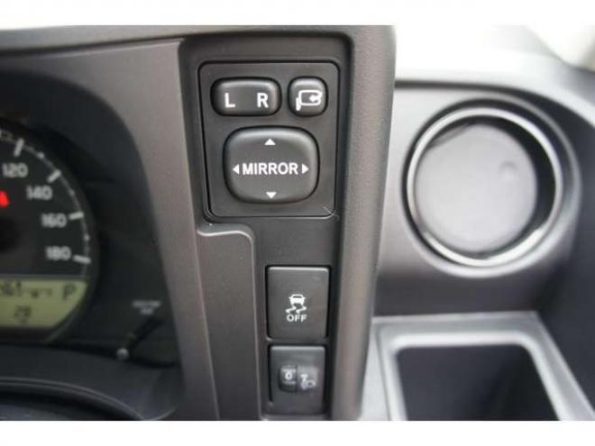 プロボックスバン1.5 F 4WD　登録済未使用車　衝突軽減システム　純正LEDフォグ　電動格納ドアミラー　オートライト　前後PW　ルームミラー内蔵Bカメラ　ドラレコ　Bluetooth&フルセグナビ　下廻防錆加工　フロアマット　ドアバイザー　社外AW 登録済未使用車 1500