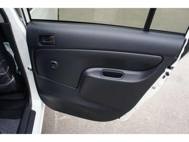 プロボックスバン1.5 F 4WD　登録済未使用車　衝突軽減システム　純正LEDフォグ　電動格納ドアミラー　オートライト　前後PW　ルームミラー内蔵Bカメラ　ドラレコ　Bluetooth&フルセグナビ　下廻防錆加工　フロアマット　ドアバイザー　社外AW 登録済未使用車 1500