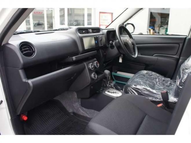 プロボックスバン1.5 F 4WD　登録済未使用車　衝突軽減システム　純正LEDフォグ　電動格納ドアミラー　オートライト　前後PW　ルームミラー内蔵Bカメラ　ドラレコ　Bluetooth&フルセグナビ　下廻防錆加工　フロアマット　ドアバイザー　社外AW 登録済未使用車 1500