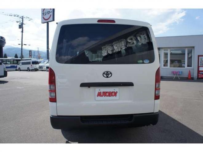 ハイエースバン2.8 DX ロング ディーゼルターボ 4WD　フロントシートセパレート仕様変更済　　　センターコンソール付　415COBRA丸目ライトキット&バッドラッカー16インチAW　415SAFARIフロントスポイラー　TOYOオープンカントリーR/T　電動格納ドアミラー 2800