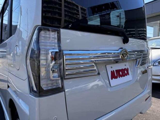 タントカスタム RS トップエディション SAIII 4WD　スマートキー・プッシュスタート・純正8incSDナビ・フルセグTV・BT・バックカメラ・片側シートヒーター・アイドリングストップ・横滑り防止・両側スライドドア・LEDヘッドライト・ETC・シートカバー 660