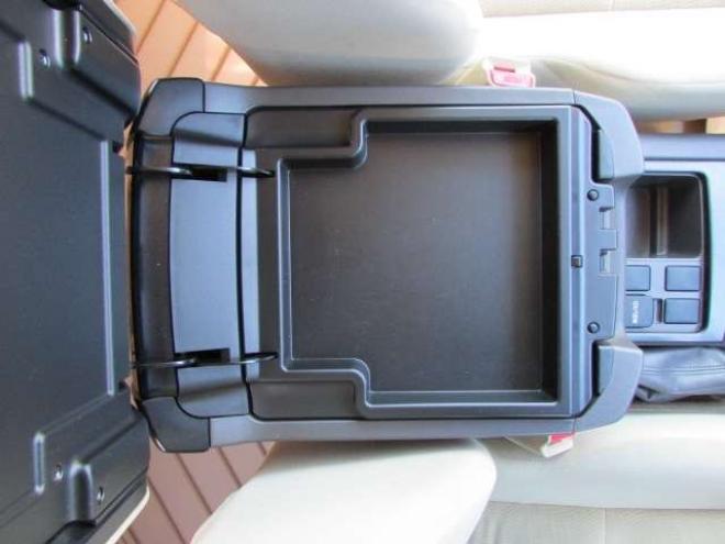 ランドクルーザープラド 2.8 TX ディーゼルターボ 4WD　社外ナビ/フルセグTV/バックカメラ/ETC/LEDヘッドライト・フォグ/ドライブレコーダー/スマートキー 2800