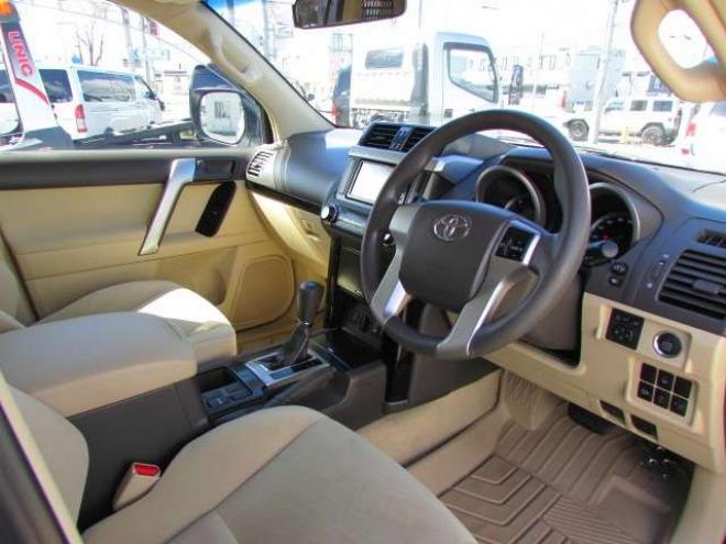 ランドクルーザープラド 2.8 TX ディーゼルターボ 4WD　社外ナビ/フルセグTV/バックカメラ/ETC/LEDヘッドライト・フォグ/ドライブレコーダー/スマートキー 2800