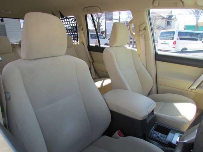 ランドクルーザープラド 2.8 TX ディーゼルターボ 4WD　社外ナビ/フルセグTV/バックカメラ/ETC/LEDヘッドライト・フォグ/ドライブレコーダー/スマートキー 2800