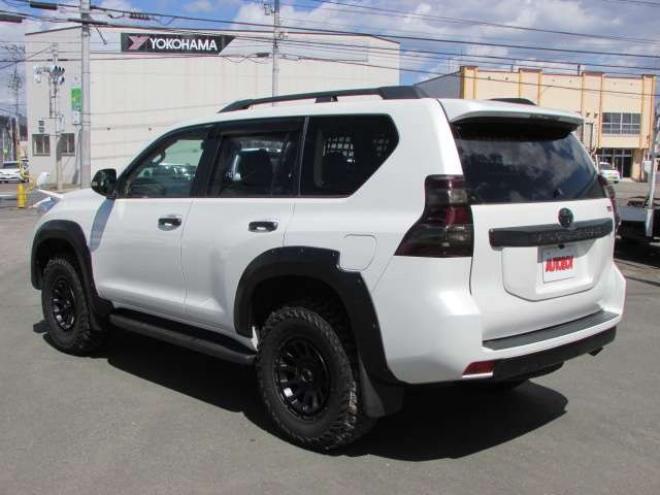 ランドクルーザープラド 2.8 TX ディーゼルターボ 4WD　社外ナビ/フルセグTV/バックカメラ/ETC/LEDヘッドライト・フォグ/ドライブレコーダー/スマートキー 2800