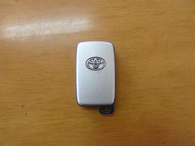 ランドクルーザープラド 2.8 TX ディーゼルターボ 4WD　社外ナビ/フルセグTV/バックカメラ/ETC/LEDヘッドライト・フォグ/ドライブレコーダー/スマートキー 2800