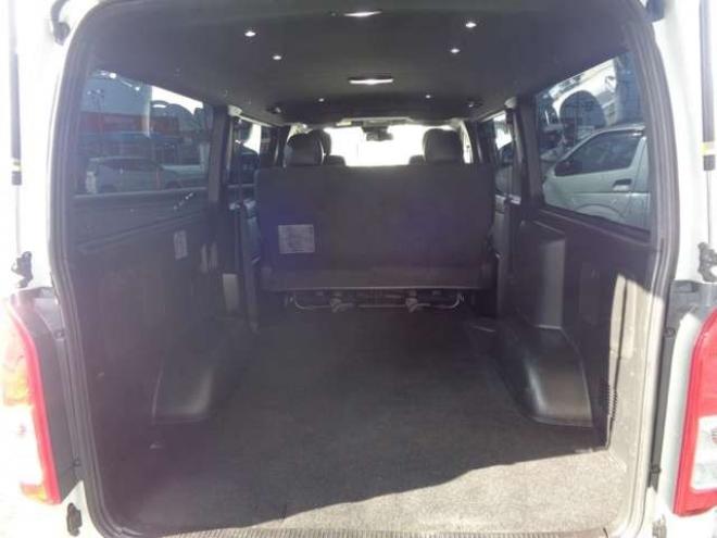 レジアスエース2.8 スーパーGL ダークプライムII ロングボディ ディーゼルターボ 4WD　ワンオーナー　TRDフロントスポイラー　TRD　TF7Aアルミホイール　両側パワースライドドア　リアヒーター　純正ナビ　フルセグ　Bluetooth　レーダーブレーキ　荷室ダウンライト　車線逸脱警報 2800