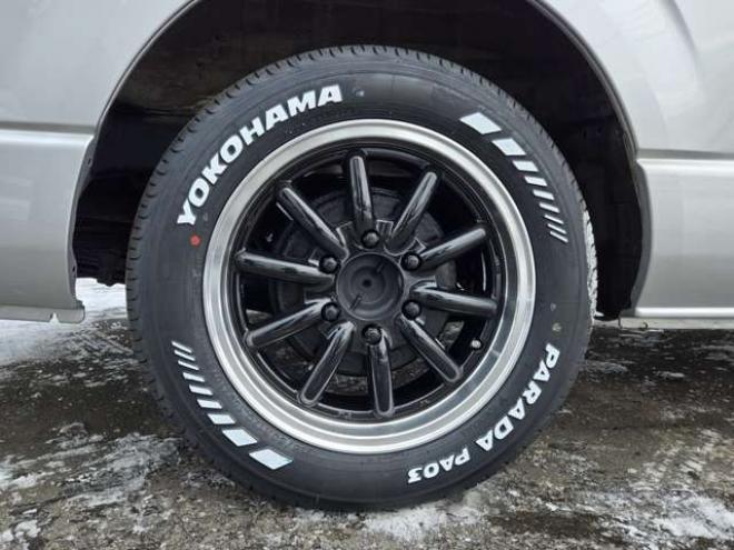 ハイエース2.7 GL ロング ミドルルーフ 4WD　寒冷地仕様　10人乗り　リアヒーター&クーラー　プッシュスタート　スマートキー　横滑り防止　オートライト　バックカメラ　純正ナビ　ワンセグTV　Bluetooth　CD/DVD　FM/AM　電動格納ミラー　ETC 2700