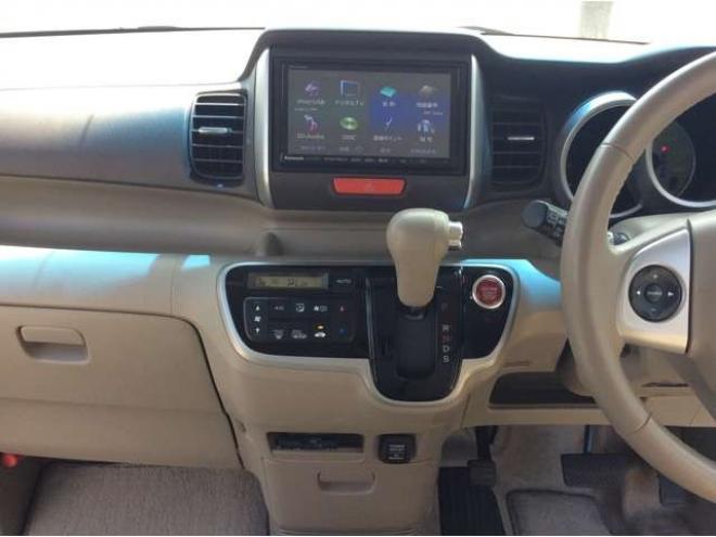 N-BOXG ターボパッケージ 4WD　パワスラ　スマートキー　クルーズコントロール　ドラレコ　バックカメラ　メモリーナビ　ETC　電動格納ミラー　オートライト　横滑り防止　アイドリングストップ　パナソニックフルセグTV　メモリナビ　Bluetooth 660