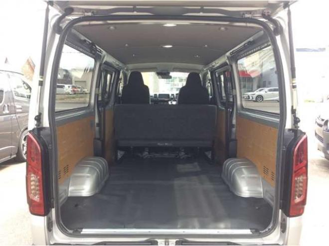 ハイエースバン2.8 DX ロング GLパッケージ ディーゼルターボ 4WD　キーレス　両側スライドドア　フロントフォグランプ　衝突被害軽減システム　車線逸脱防止　横滑り防止装置　パワーヒート　オートマチックハイビーム　バックカメラ　メモリナビ　フルセグTV　　電動格納ミラー 2800