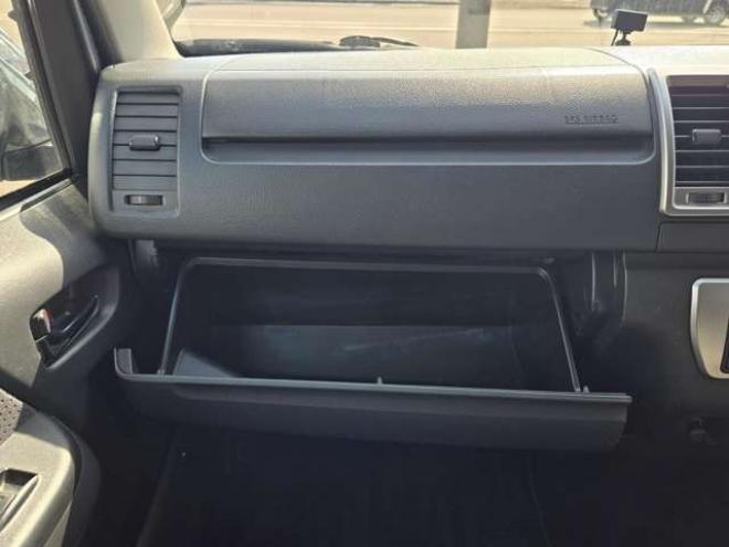 ハイエースバン3.0 スーパーGL ロング ディーゼルターボ 4WD　寒冷地仕様　プッシュスタート　スマートキー　リアヒーター&リアクーラー　LEDヘッドライト　フロントフォグランプ　 バックカメラ　ステアリングスイッチ　パワーヒート　純正ナビ　フルセグTV　レーダー探知機 3000