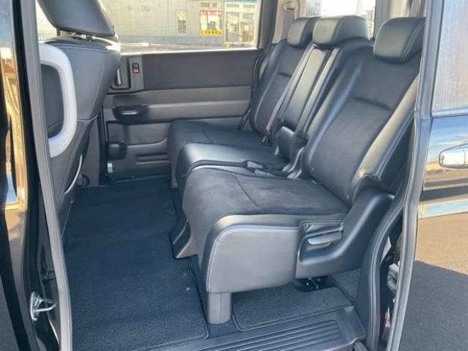 ステップワゴン2.0 スパーダ Z クールスピリット 4WD　純正ナビ・TV　Bカメラ　両側パワースライドドア　アルパイン製フリップダウンモニター　ETC　クルーズコントロール　パドルシフト　フォグランプ 2000