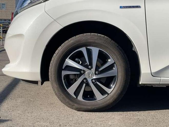 フリード+1.5 ハイブリッド G ホンダセンシング 4WD　社外ナビTV　バックカメラ　両側パワースライドドア　ETC　プッシュスタート　純正エンジンスターター　LEDヘッドライト　ドラレコ　レーダークルーズコントロール　シートヒーター 1500