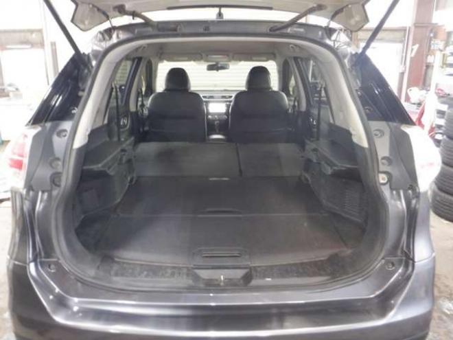 エクストレイル2.0 20S 2列車 4WD　ナビ・TV・B/T・Bカメラ・Aストップ・ライトレベライザー・ECOモード・VDC・カプロンシート・キーレス・社外AW 2000