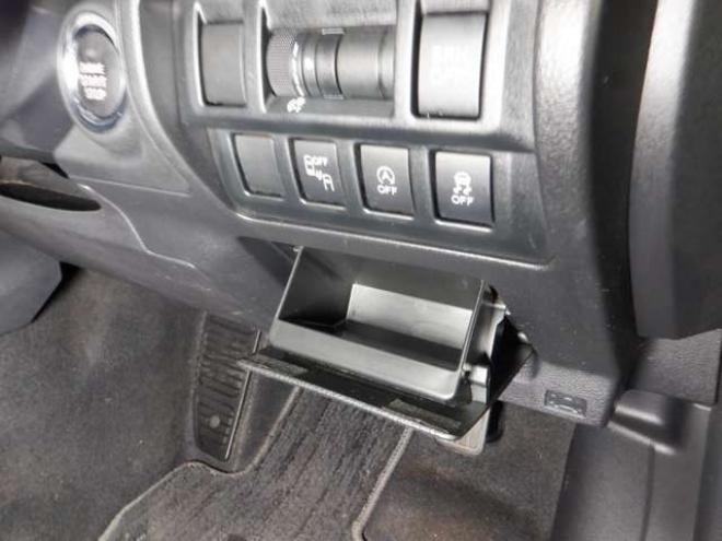 インプレッサスポーツ 2.0 i-L アイサイト 4WD　ブラックレザーセレクション　本州仕入れ　4WD　MOPナビ　B/T　TV　バックカメラ　ETC　クルコン　シートヒーター　レザーシート　衝突軽減　LEDヘッドライト　フォグランプ　ドアバイザー　スマートキー 2000