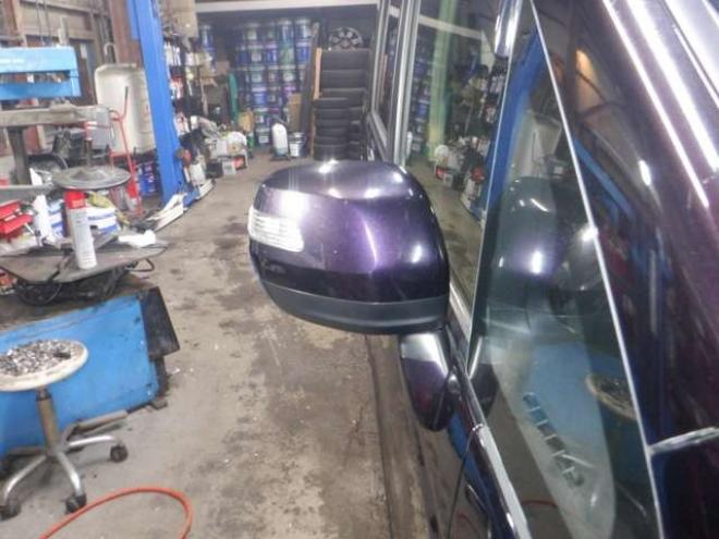 ステップワゴン2.0 スパーダ Z クールスピリット 4WD　本州仕入・後期型・ナビ・TV・Bカメラ・両側電動・スマートキー・クルコン・ETC・ワイパーデアイサー・HID・リアヒーター・フォグランプ・アイドリングストップ・フルフラットシート・パドルシフト 2000