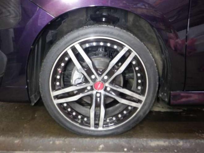 ステップワゴン2.0 スパーダ Z クールスピリット 4WD　本州仕入・後期型・ナビ・TV・Bカメラ・両側電動・スマートキー・クルコン・ETC・ワイパーデアイサー・HID・リアヒーター・フォグランプ・アイドリングストップ・フルフラットシート・パドルシフト 2000