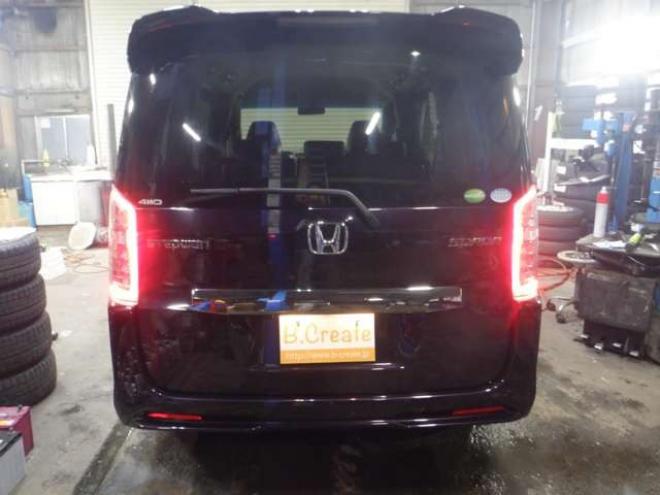 ステップワゴン2.0 スパーダ Z クールスピリット 4WD　本州仕入・後期型・ナビ・TV・Bカメラ・両側電動・スマートキー・クルコン・ETC・ワイパーデアイサー・HID・リアヒーター・フォグランプ・アイドリングストップ・フルフラットシート・パドルシフト 2000