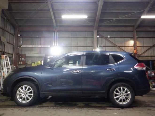 エクストレイル2.0 20X ハイブリッド エマージェンシーブレーキパッケージ 4WD　ナビ・TV・B/T・全方位カメラ・前席シートヒーター・LEDヘッドライト・電動リアゲート・純正エンスタ・インテリキー・プッシュスタート・衝突軽減・レーンキープ・クルコン・クリアランスソナー・ETC 2000