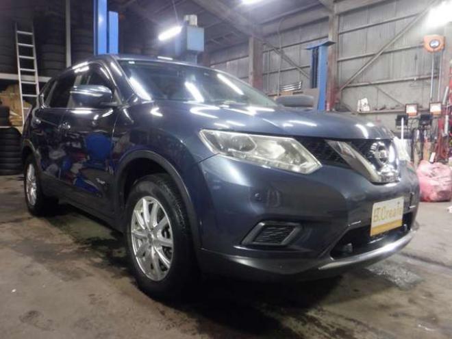 エクストレイル2.0 20X ハイブリッド エマージェンシーブレーキパッケージ 4WD　ナビ・TV・B/T・全方位カメラ・前席シートヒーター・LEDヘッドライト・電動リアゲート・純正エンスタ・インテリキー・プッシュスタート・衝突軽減・レーンキープ・クルコン・クリアランスソナー・ETC 2000