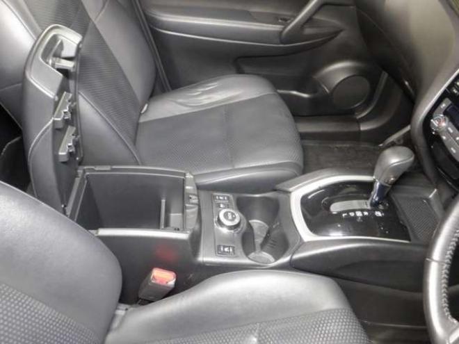 エクストレイル2.0 20X ハイブリッド エマージェンシーブレーキパッケージ 4WD　ナビ・TV・B/T・全方位カメラ・前席シートヒーター・LEDヘッドライト・電動リアゲート・純正エンスタ・インテリキー・プッシュスタート・衝突軽減・レーンキープ・クルコン・クリアランスソナー・ETC 2000