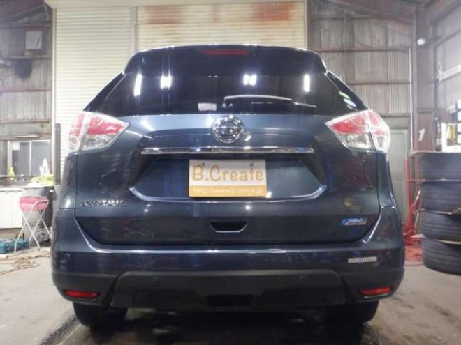 エクストレイル2.0 20X ハイブリッド エマージェンシーブレーキパッケージ 4WD　ナビ・TV・B/T・全方位カメラ・前席シートヒーター・LEDヘッドライト・電動リアゲート・純正エンスタ・インテリキー・プッシュスタート・衝突軽減・レーンキープ・クルコン・クリアランスソナー・ETC 2000