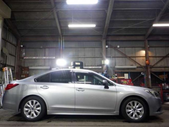 レガシィB4 2.5 4WD　本州仕入・ナビ・TV・B/T・Bカメラ・全席シートヒーター・LEDヘッドライト・アイドリングストップ・メモリー付電動シート・クルコン・パドルシフト・スマートキー・プッシュスタート・アイサイト 2500