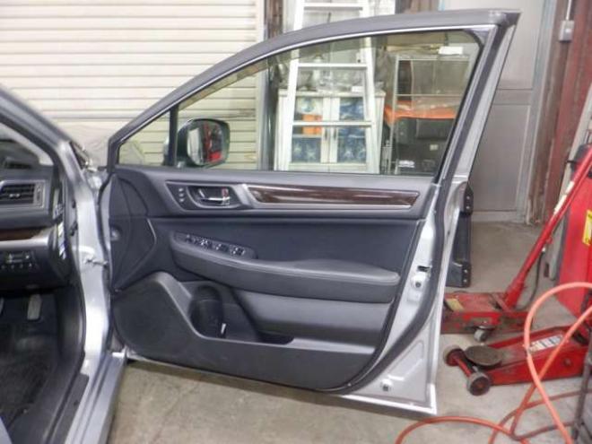 レガシィB4 2.5 4WD　本州仕入・ナビ・TV・B/T・Bカメラ・全席シートヒーター・LEDヘッドライト・アイドリングストップ・メモリー付電動シート・クルコン・パドルシフト・スマートキー・プッシュスタート・アイサイト 2500