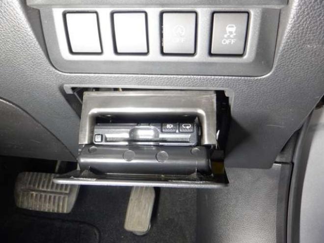 レガシィB4 2.5 4WD　本州仕入・ナビ・TV・B/T・Bカメラ・全席シートヒーター・LEDヘッドライト・アイドリングストップ・メモリー付電動シート・クルコン・パドルシフト・スマートキー・プッシュスタート・アイサイト 2500