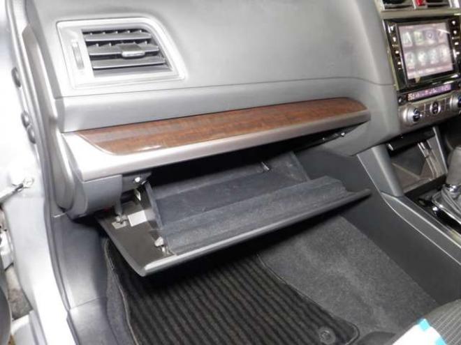 レガシィB4 2.5 4WD　本州仕入・ナビ・TV・B/T・Bカメラ・全席シートヒーター・LEDヘッドライト・アイドリングストップ・メモリー付電動シート・クルコン・パドルシフト・スマートキー・プッシュスタート・アイサイト 2500