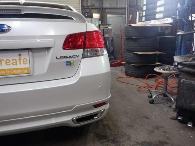 レガシィB4 2.5 i アイサイト Sパッケージ 4WD　後期型・ナビ・TV・Bカメラ・電動シート・スマートキー・プッシュスタート・アイドリングストップ・ETC・HID・パドルシフト・クルコン・フォグランプ・レーンキープ・革調シートカバー・社外エンスタ 2500