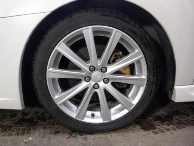 レガシィB4 2.5 i アイサイト Sパッケージ 4WD　後期型・ナビ・TV・Bカメラ・電動シート・スマートキー・プッシュスタート・アイドリングストップ・ETC・HID・パドルシフト・クルコン・フォグランプ・レーンキープ・革調シートカバー・社外エンスタ 2500