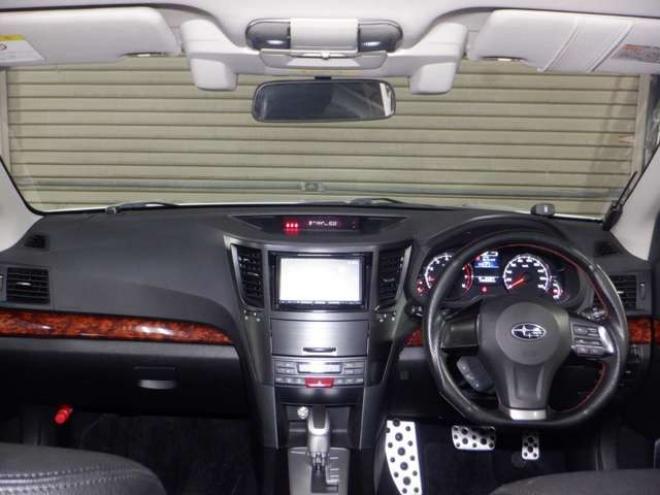 レガシィB4 2.5 i アイサイト Sパッケージ 4WD　後期型・ナビ・TV・Bカメラ・電動シート・スマートキー・プッシュスタート・アイドリングストップ・ETC・HID・パドルシフト・クルコン・フォグランプ・レーンキープ・革調シートカバー・社外エンスタ 2500