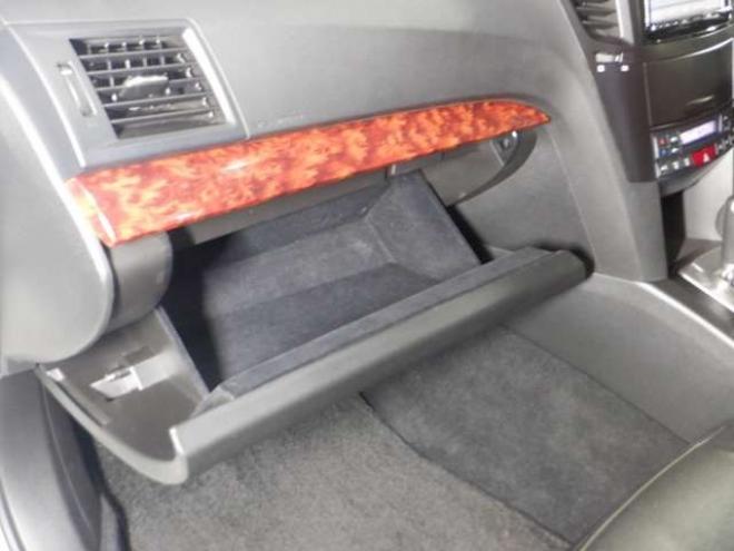 レガシィB4 2.5 i アイサイト Sパッケージ 4WD　後期型・ナビ・TV・Bカメラ・電動シート・スマートキー・プッシュスタート・アイドリングストップ・ETC・HID・パドルシフト・クルコン・フォグランプ・レーンキープ・革調シートカバー・社外エンスタ 2500