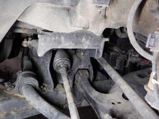 レガシィB4 2.5 i アイサイト Sパッケージ 4WD　後期型・ナビ・TV・Bカメラ・電動シート・スマートキー・プッシュスタート・アイドリングストップ・ETC・HID・パドルシフト・クルコン・フォグランプ・レーンキープ・革調シートカバー・社外エンスタ 2500