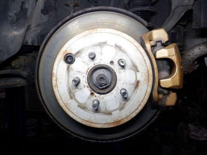 レガシィB4 2.5 i アイサイト Sパッケージ 4WD　後期型・ナビ・TV・Bカメラ・電動シート・スマートキー・プッシュスタート・アイドリングストップ・ETC・HID・パドルシフト・クルコン・フォグランプ・レーンキープ・革調シートカバー・社外エンスタ 2500