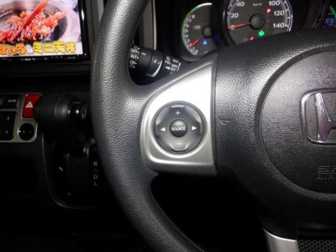 N-ONEG SSパッケージ 4WD　本州仕入れ　4WD　SDナビ　フルセグTV　バックカメラ　USB接続　前席シートヒーター　ステアリングスイッチ　HID　スマートキー　プッシュスタート　ドアバイザー 660