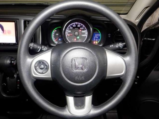 N-ONEG SSパッケージ 4WD　本州仕入れ　4WD　SDナビ　フルセグTV　バックカメラ　USB接続　前席シートヒーター　ステアリングスイッチ　HID　スマートキー　プッシュスタート　ドアバイザー 660