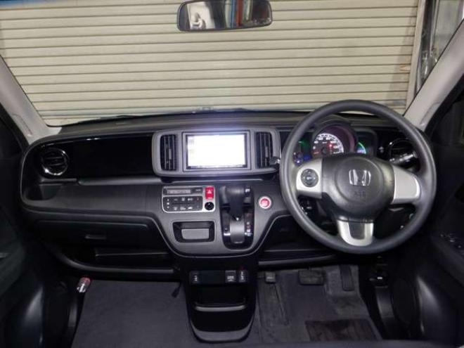 N-ONEG SSパッケージ 4WD　本州仕入れ　4WD　SDナビ　フルセグTV　バックカメラ　USB接続　前席シートヒーター　ステアリングスイッチ　HID　スマートキー　プッシュスタート　ドアバイザー 660