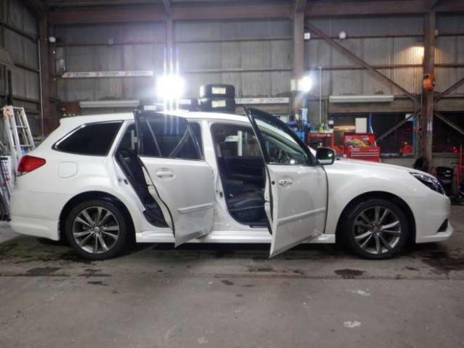 レガシィワゴン2.5 i Bスポーツ アイサイト Gパッケージ 4WD　本州仕入・後期型・ナビ・TV・B/T・Bカメラ・ハーフレザー・電動シート・衝突軽減・レーダークルーズ・アイドリングストップ・スマートキー・プッシュスタート・フォグランプ・パドルシフト・ 2500