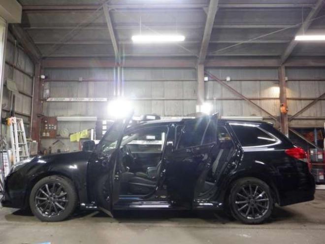 レガシィワゴン2.5 i Bスポーツ アイサイト Gパッケージ 4WD　本州仕入・後期型・ナビ・TV・B/T・ハーフレザーシート・電動シート・スマートキー・プッシュスタート・クルコン・HID・ETC・フォグランプ・アイドリングストップ・パドルシフト 2500