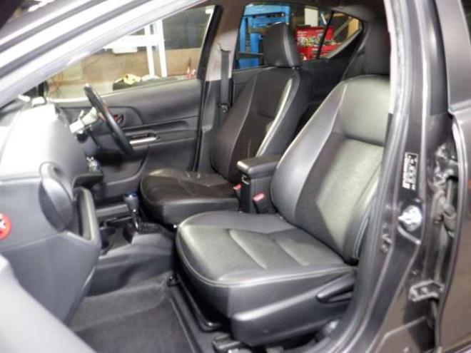 アクア1.5 G ブラックソフトレザーセレクション　本州仕入・ナビ・TV・B/T・レザーシート・本州仕入・純正エアロ・シートヒーター・ステアリングスイッチ・バックカメラ・スマートキー・プッシュスタート 2WD 1500