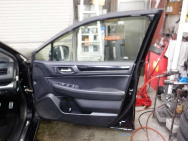 レガシィB4 2.5 リミテッド 4WD　本州仕入　4WD　ナビ　フルセグTV　Bluetoothオーディオ　ETC　エンスタ　全席シートヒーター　革シート　パワーシート　LEDヘッドライト　フォグランプ　パドルシフト　プッシュスタート 2500