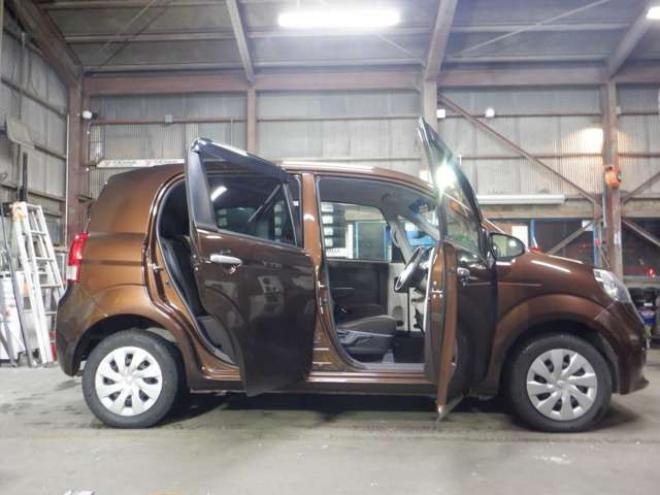 ポルテ1.5 G 4WD　本州仕入　4WD　SDナビ　フルセグTV　B/T　ETC　純正エンスタ　シートヒーター　ワイパーデアイサー　HID　フォグランプ　ドアバイザー　スマートキー　プッシュスタート 1500