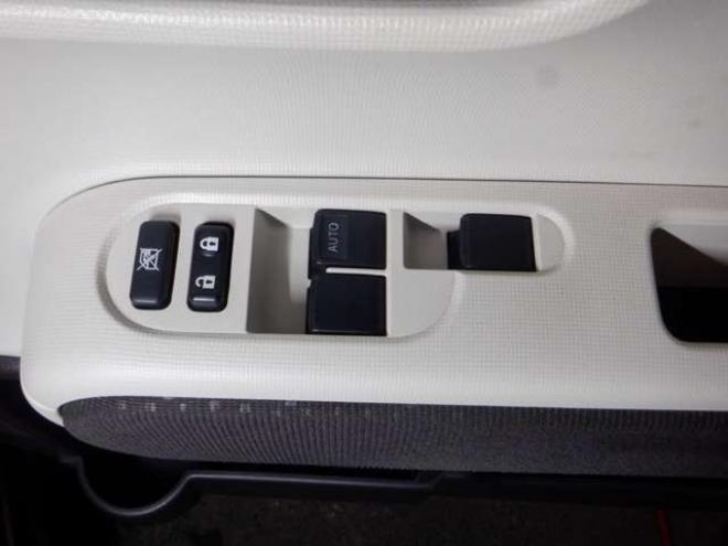 ポルテ1.5 G 4WD　本州仕入　4WD　SDナビ　フルセグTV　B/T　ETC　純正エンスタ　シートヒーター　ワイパーデアイサー　HID　フォグランプ　ドアバイザー　スマートキー　プッシュスタート 1500