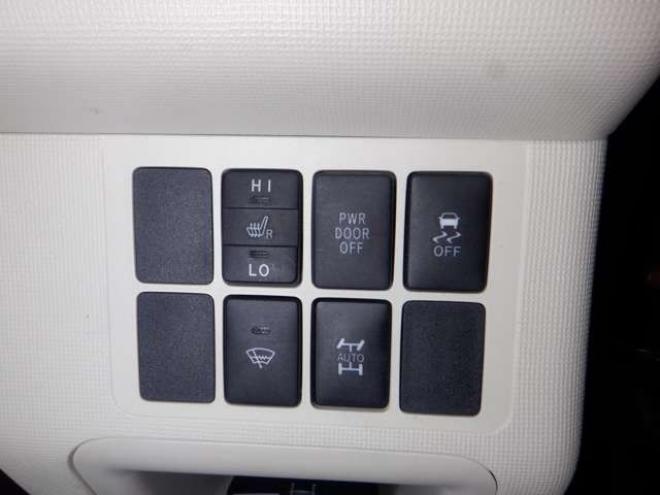 ポルテ1.5 G 4WD　本州仕入　4WD　SDナビ　フルセグTV　B/T　ETC　純正エンスタ　シートヒーター　ワイパーデアイサー　HID　フォグランプ　ドアバイザー　スマートキー　プッシュスタート 1500