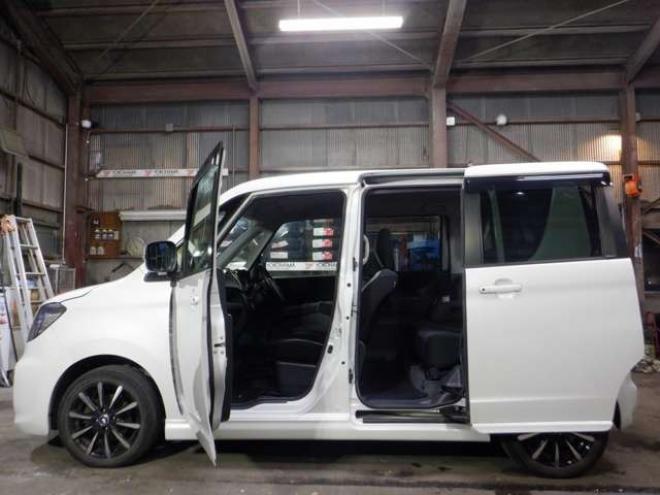 ソリオ1.2 バンディット 4WD　4WD　ナビ　フルセグTV　USB接続　バックカメラ　サイドカメラ　シートヒーター　両側パワスラ　100V電源　HID　フォグランプ　ドアバイザー　スマートキー　プッシュスタート 1200