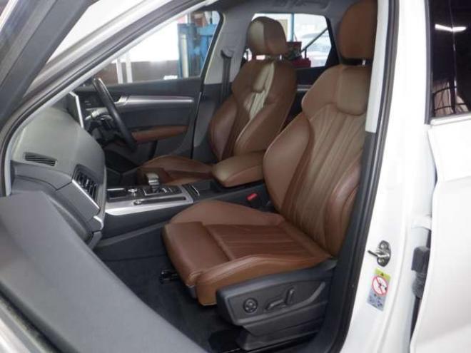 アウディQ5 2.0 TFSI クワトロ スポーツ ラグジュアリーパッケージ 4WD　茶革・ナビ・TV・B/T・F/S/Bカメラ・マトリクスLED・ヴァーチャルコックピット・電動リアゲート・シートヒーター・ACC・パワーシート・ETC・エアサス 正規輸入車 2000